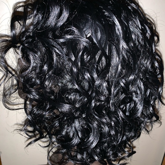 Full Lace Wig, Front & Rear - Picture 3 of 7
